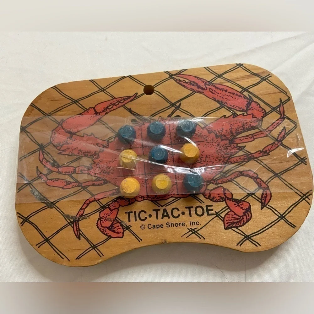 Vintage Wooden Tic Tac Toe Game Crab Cape Shore Inc Good condition Pegs